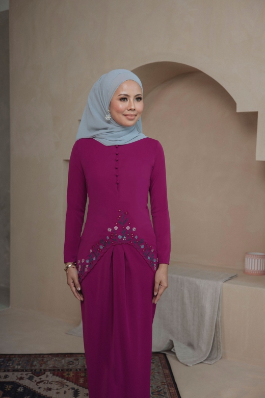 Widurii Kebaya Sulam - Magenta pink